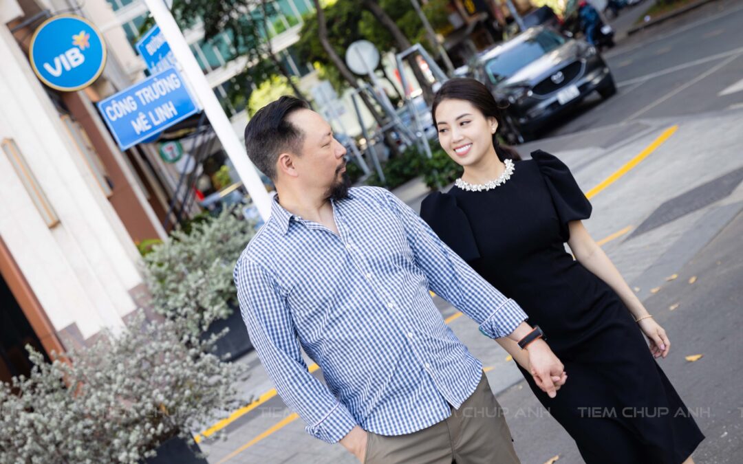 Lưu giữ khoảnh khắc với dịch vụ thuê thợ chụp ảnh couple đường phố TPHCM